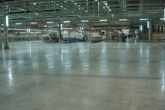 水泥地面硬化剂 什么是水泥地面硬化剂 水泥地面硬化剂